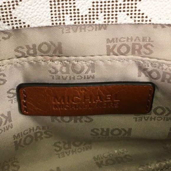 Michael Kors Hamilton Flap Vanilla Monogram Tan Leather Gold Chain Shoulder Bag - Picture 8 of 16